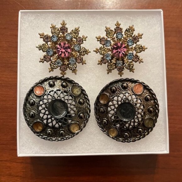 Lot of 4 pairs Vintage Clip on Earrings - Picture 3 of 7